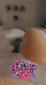 Need too shave this beaver under the water happy friday