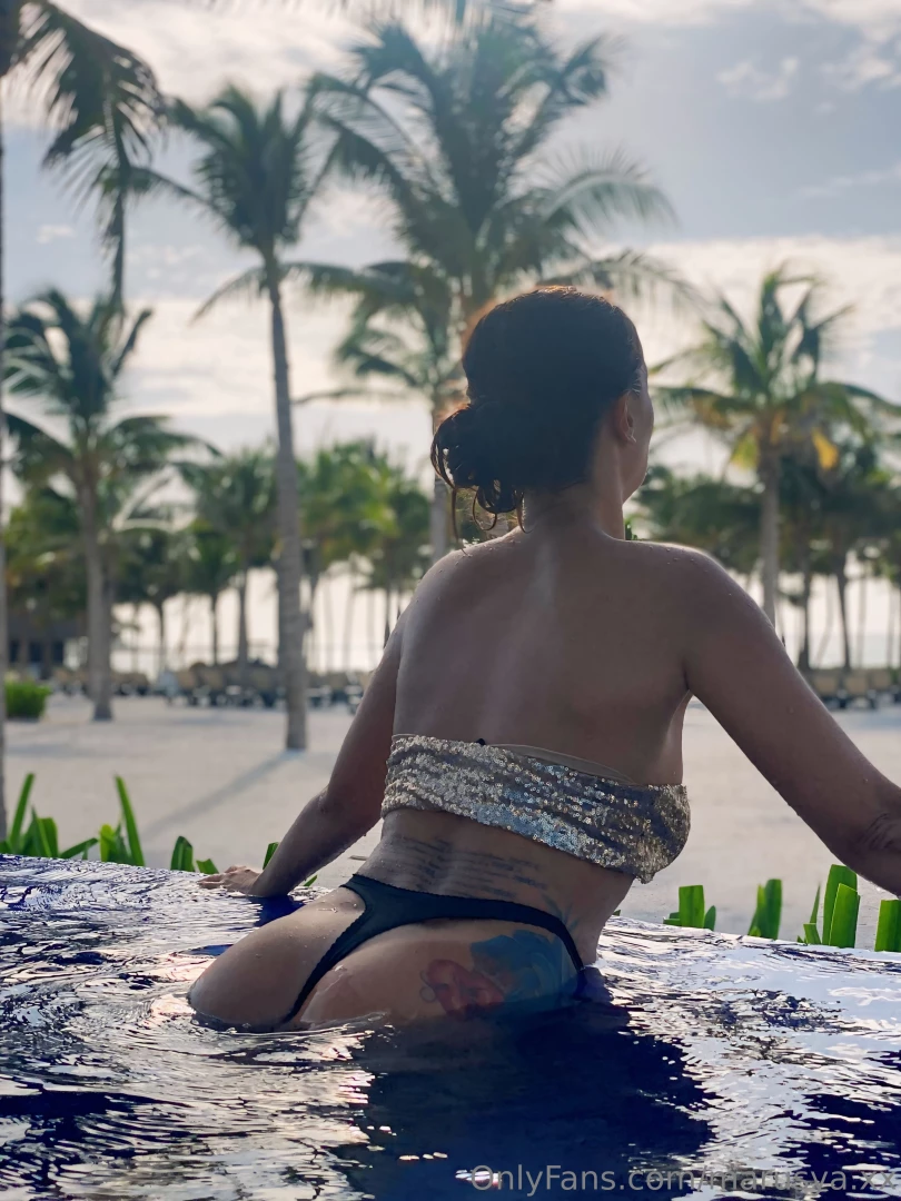 The week started off great how were your weekends 