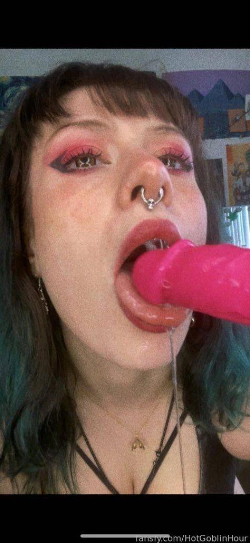 507815144600903680 - Would u let a pretty goth girl choke on ur dick oral bj blowjob drool part 2 