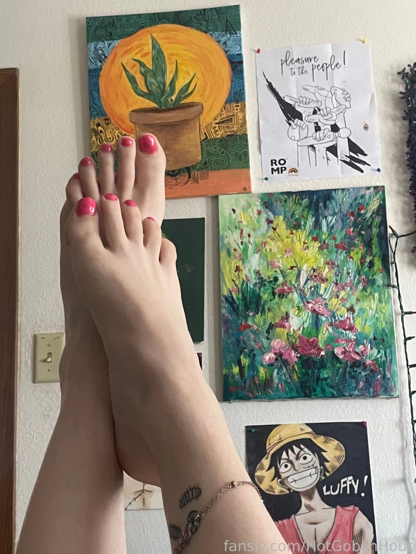 Feet pics happened to get requested the same day i painted my nails part 6 