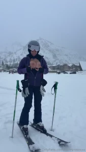 Outdoor flashing while skiing