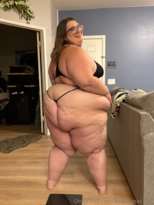 Loving all my rolls could you resist me