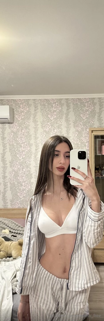 Hot girl iisabella_love this innocent cutie iisabella_love loves to part 627 