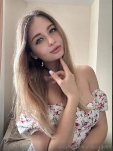 Hot teacher this sexy girl eleon0ra doesn t mind rocking out with her part 289