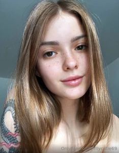 Horny cutie honey you need to sit back in your chair right now and be part 375