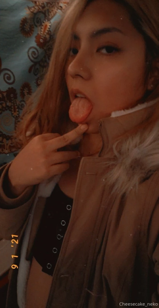Hello cuties i m craving some cock 