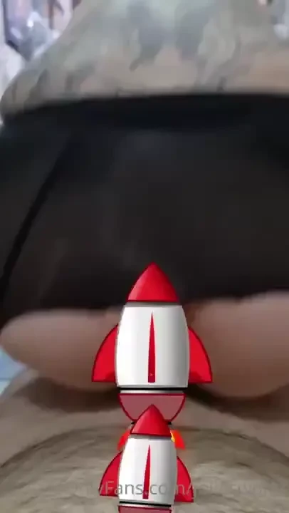 Today a friend came to visit me and fucked me in doggy style in my part 4 