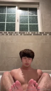 Late night jerking off in the bath