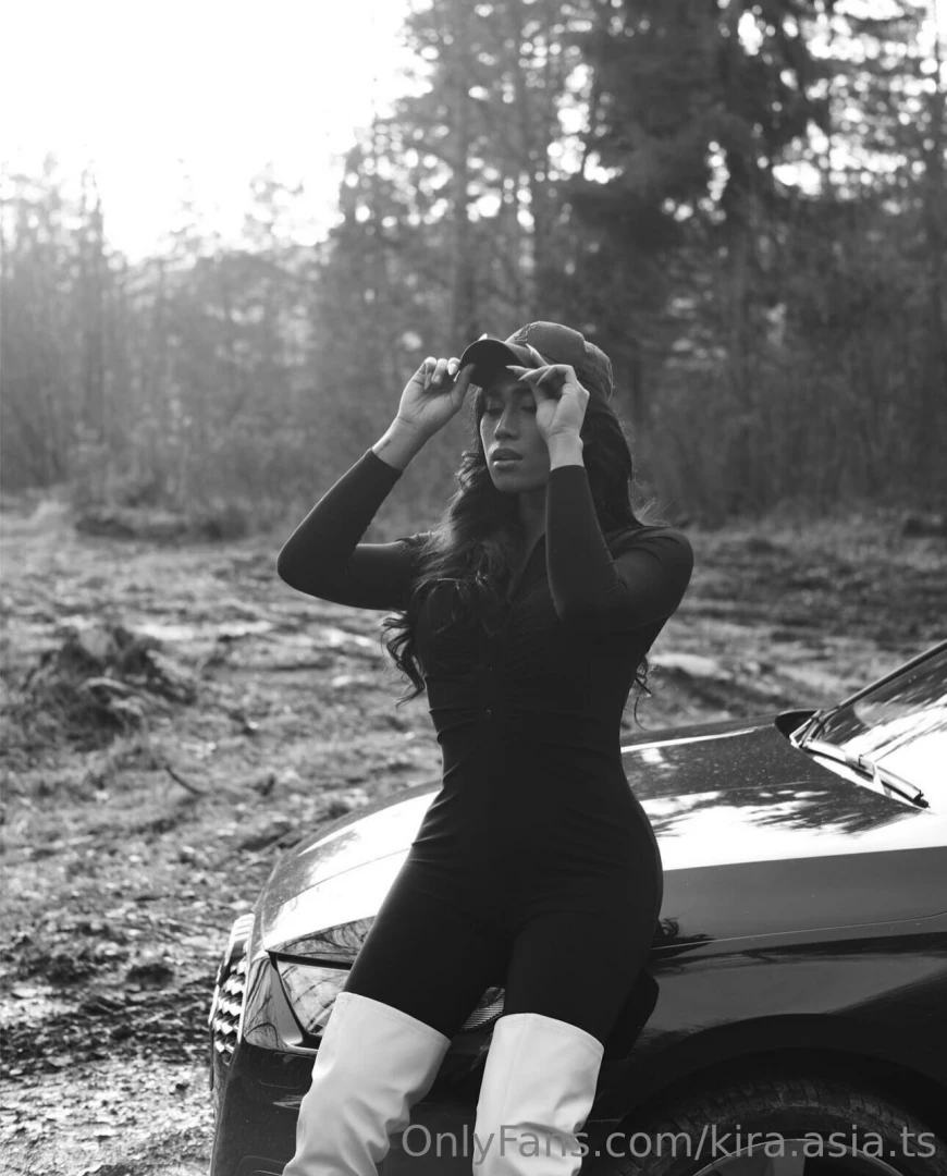 Grace and sass in one shot well it s impossible not to fall in love 