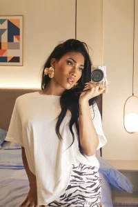 Sweet kira will you write me a nice compliment i want some of your