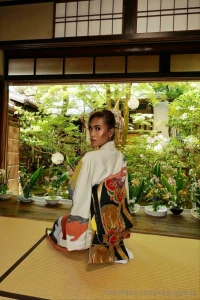 Today by the way i dreamt a strange image as if i were in a