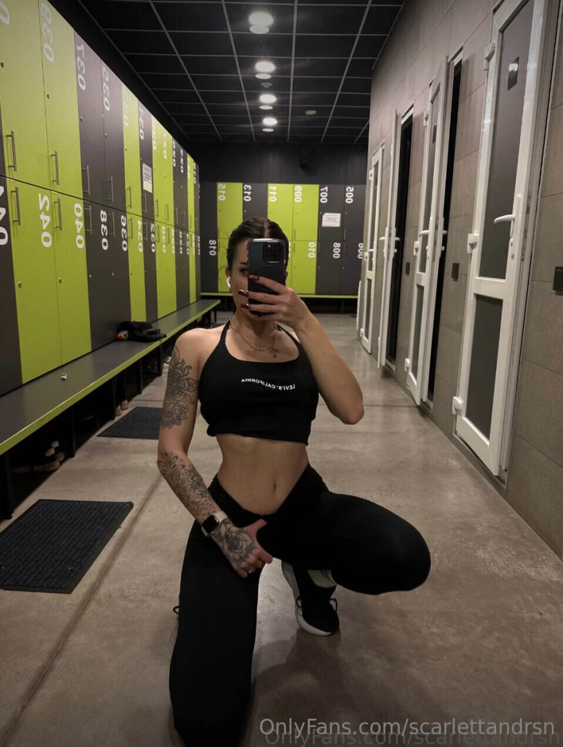 Hello do you like to play sports because i just love doing it i love 