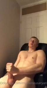 I always get so horny working from home i just can t help myself
