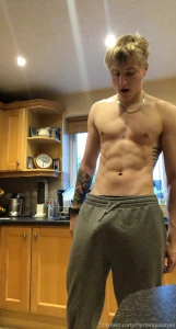 If you walked past my kitchen and saw me in these would take a picture part 1