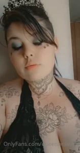 Here s a nice throw back thursday then i had long black hair i ve