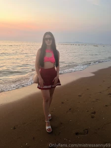 If you ask me what s my hobby i will tell you that i love to walk on