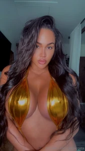 I m your goddess in this stunning gold ensemble