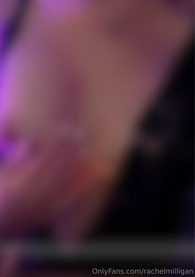 Showing you everything that you want to see baby 