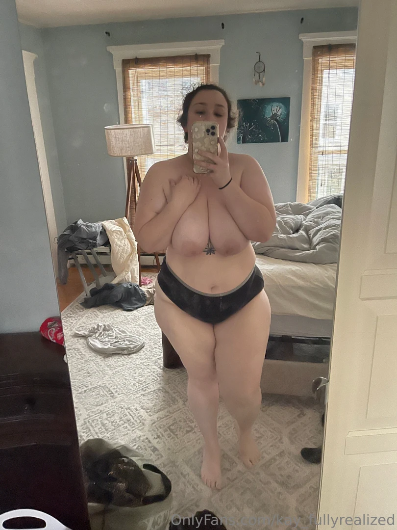 Panties starting at 20 message me xoxoxo 