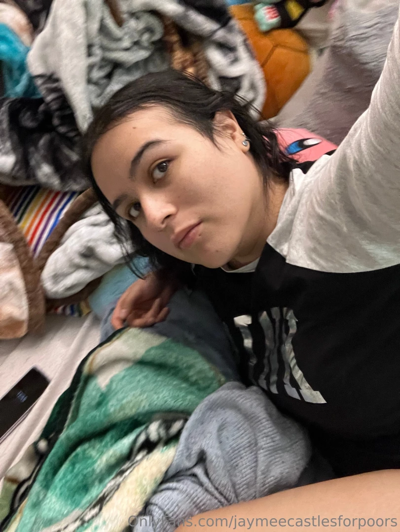 Here s me just waking up after 12 hours of sleep the locked pics show part 4 