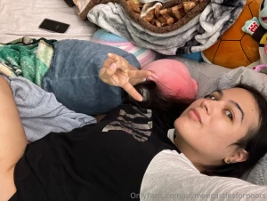 Here s me just waking up after 12 hours of sleep the locked pics show part 5