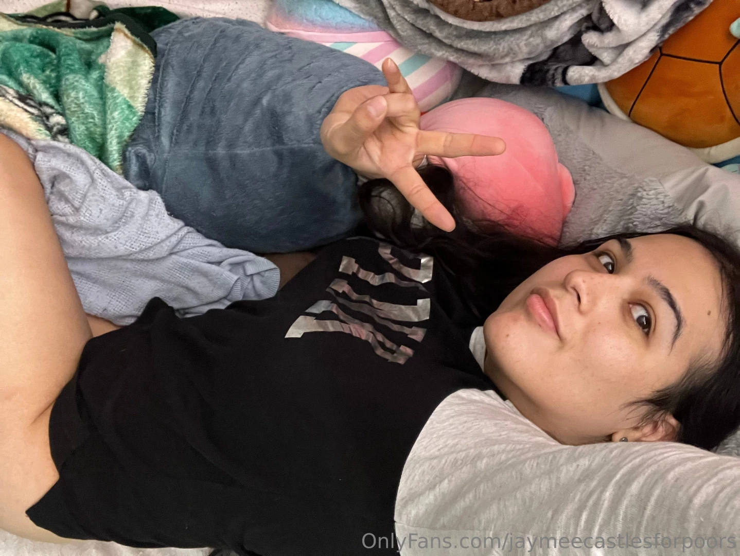 Here s me just waking up after 12 hours of sleep the locked pics show part 1 