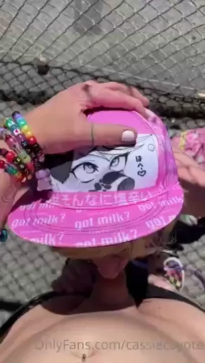 Using my favorite lil emo femboy dumdogy in front of a whole crowd at 