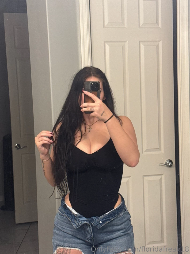 Watch the way my big lips wrap around my huge dildo now imagine if i part 12 