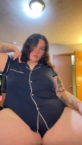 This pose and more without the clothes nbsp at https onlyfans com part 1