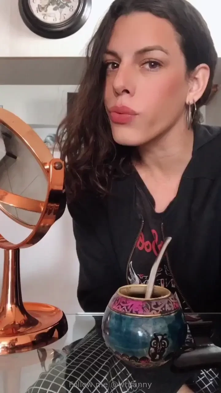 I am here in my home so bored and horny do you want feel my cock let s 