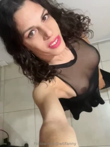 Sexting available i m bored and ready to play let me give you my cum