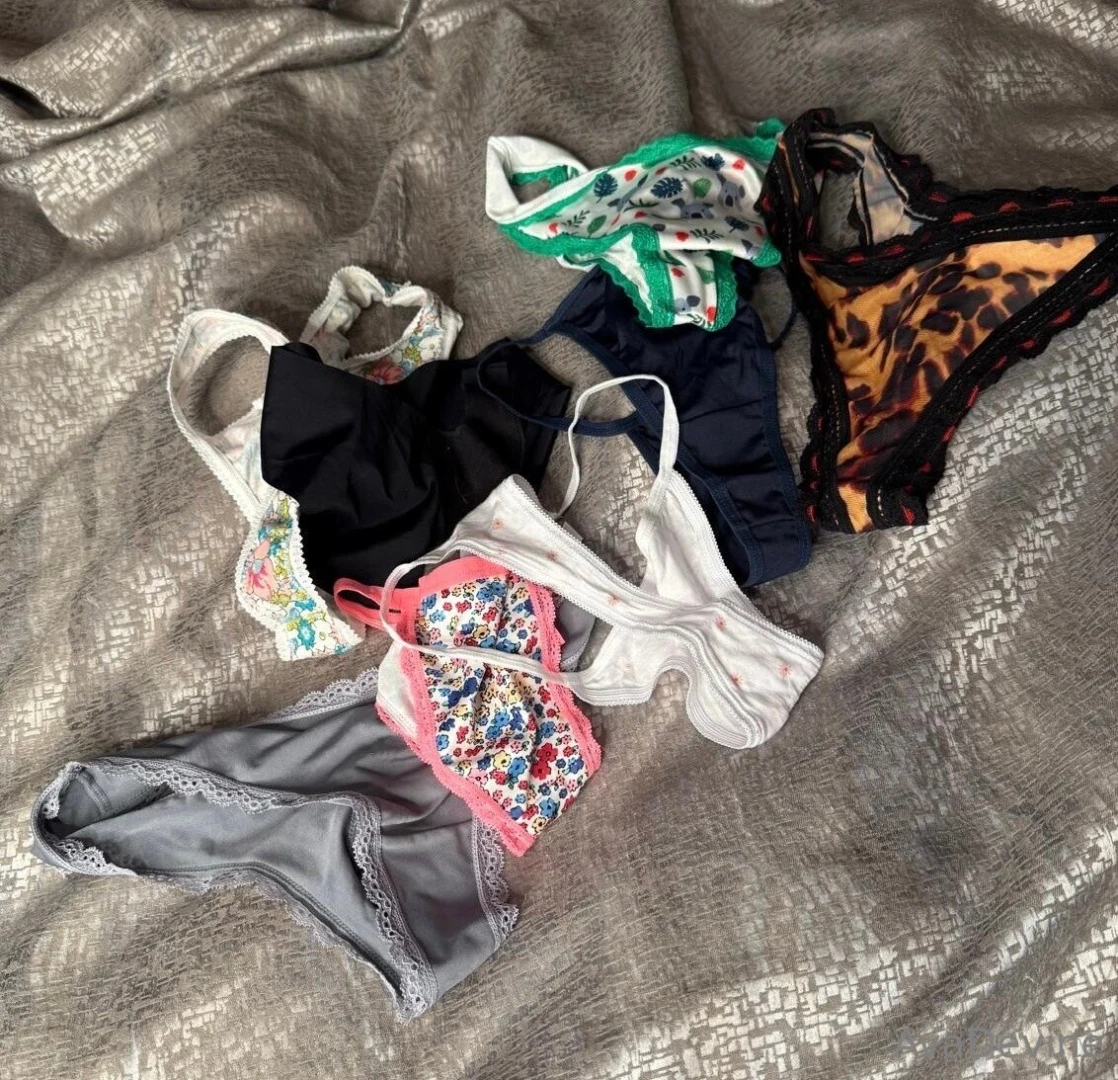 I have these juicy panties that need a new home dm me so you can wrap 