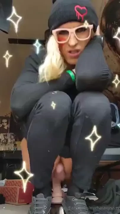 I need a big cock to bounce on like this 