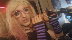 mjchastitysissy - Facial from a fuck machine say waaaatt - 