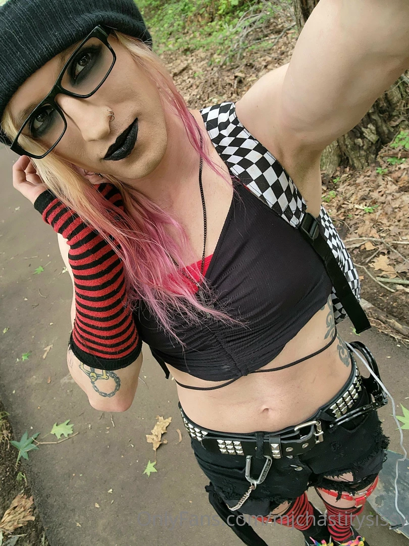 My little clitty needs to make cummies so bad right now part 3 