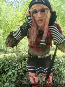 My little clitty needs to make cummies so bad right now part 8
