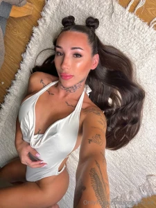 Comment what you prefer baby a night in bed or sex on the carpet