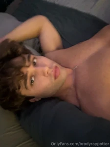 Last live of the year today 10 pm pst you guys i m gonna miss making