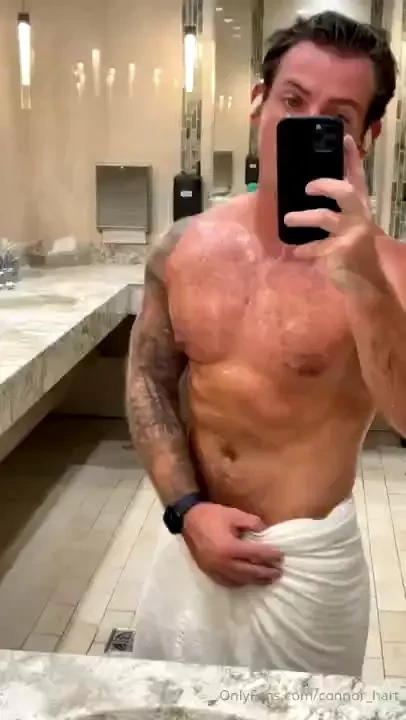Cum with me on my vip page while im at the gym connorhartvip 