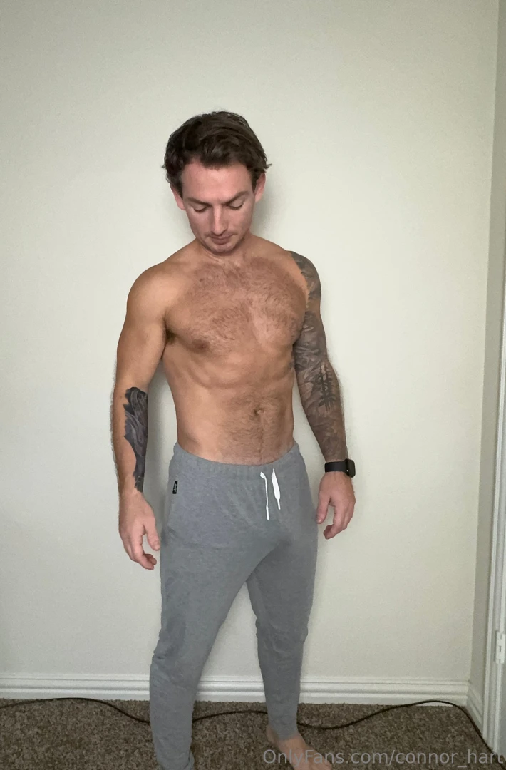 Watch me cum daily on connorhartvip hurry while it s half off 