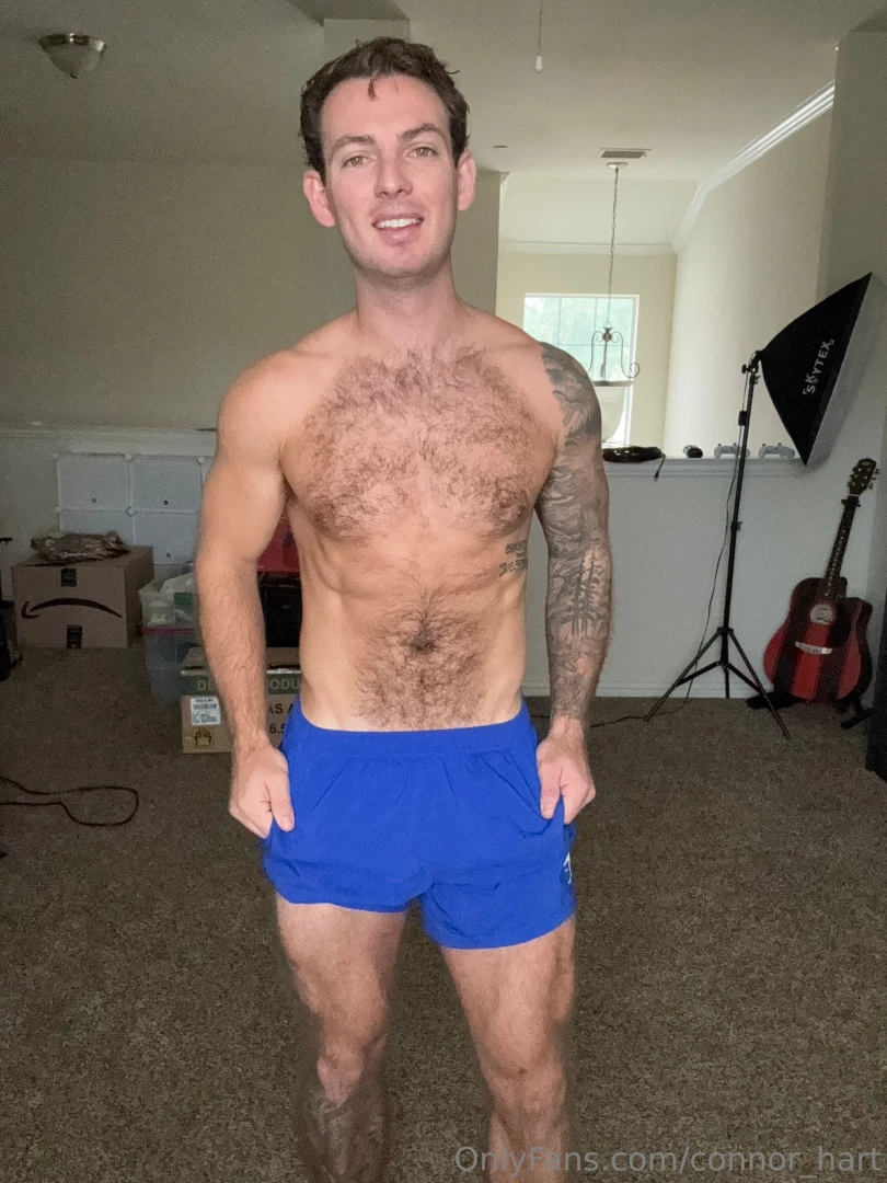 Wanna see my huge cock and me cumming for you head to my xxx page now 