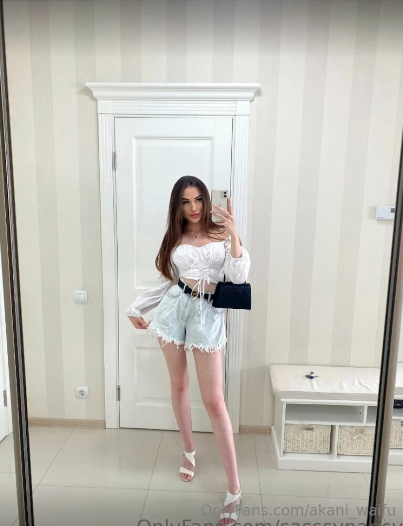 My friend is looking for her daddy nancyyy_v this naughty girl looks part 1 