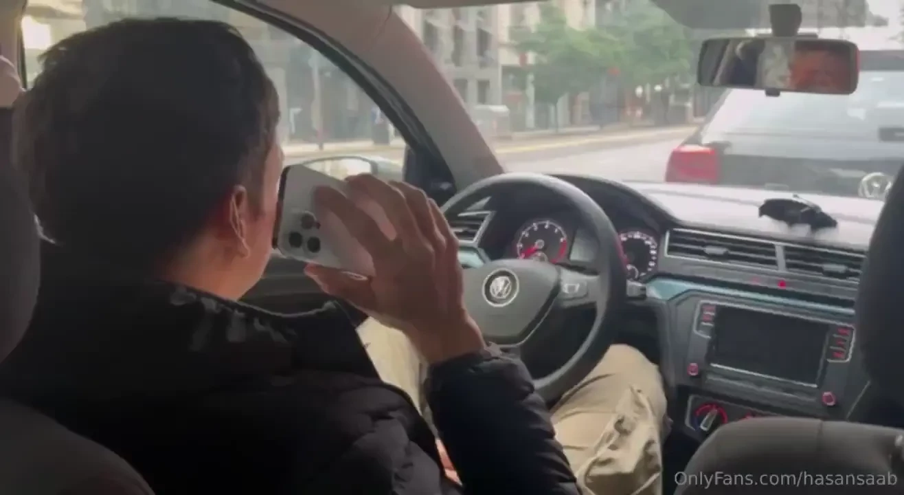 My cousin was unfaithful to his boyfriend in front of him so we 