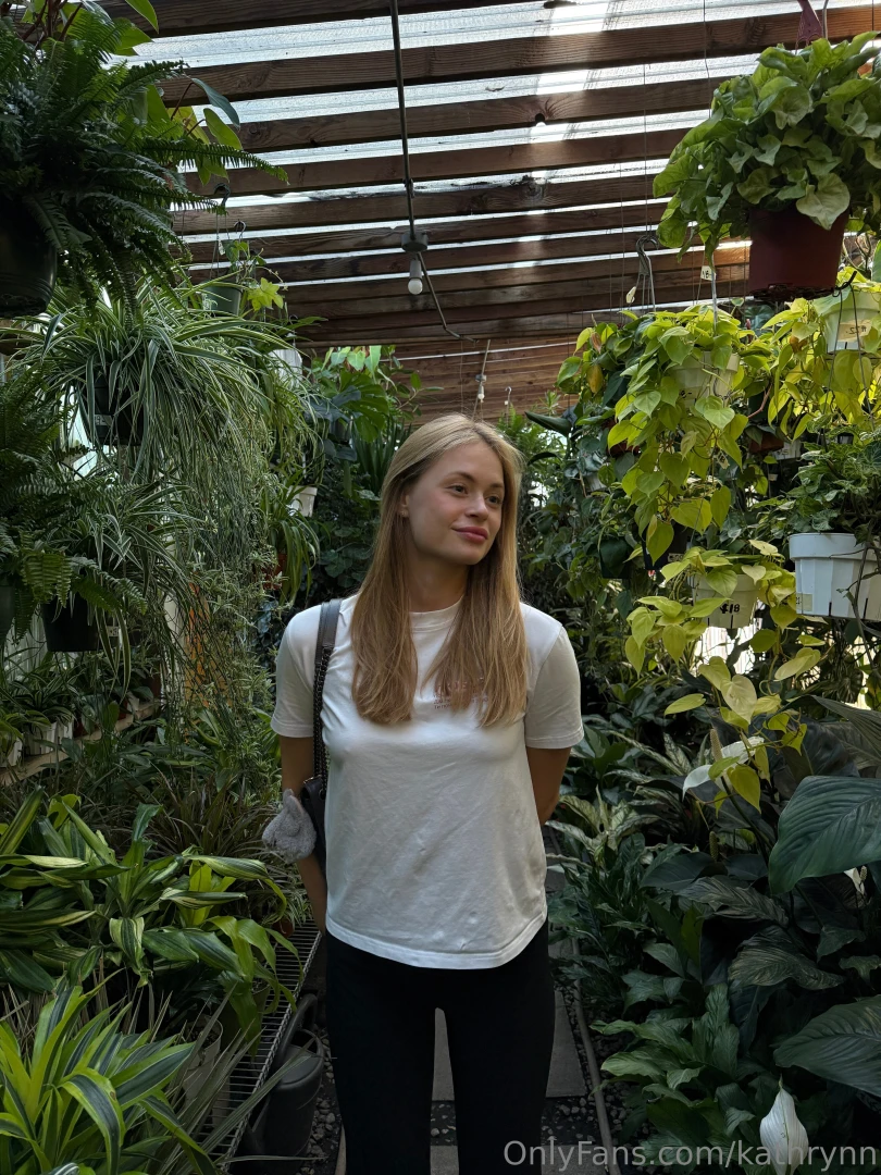 Am i the prettiest flower part 1 