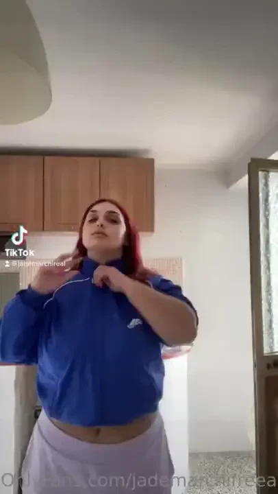 Mi sono spogliata solo per te questa mattina trovi il continuo in chat 
