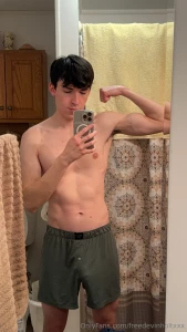 Wanna feel https onlyfans com devinholtxxx