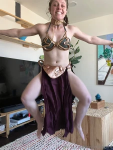 Princess leia in her gold bikini again part 4