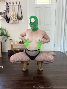 Sorry not sorry salad fingers cosplay part 4