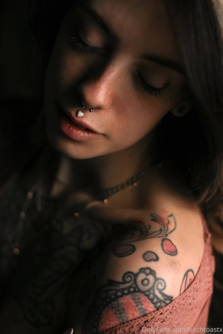 Nowadays it s pretty rare for me to shoot with a natural face 