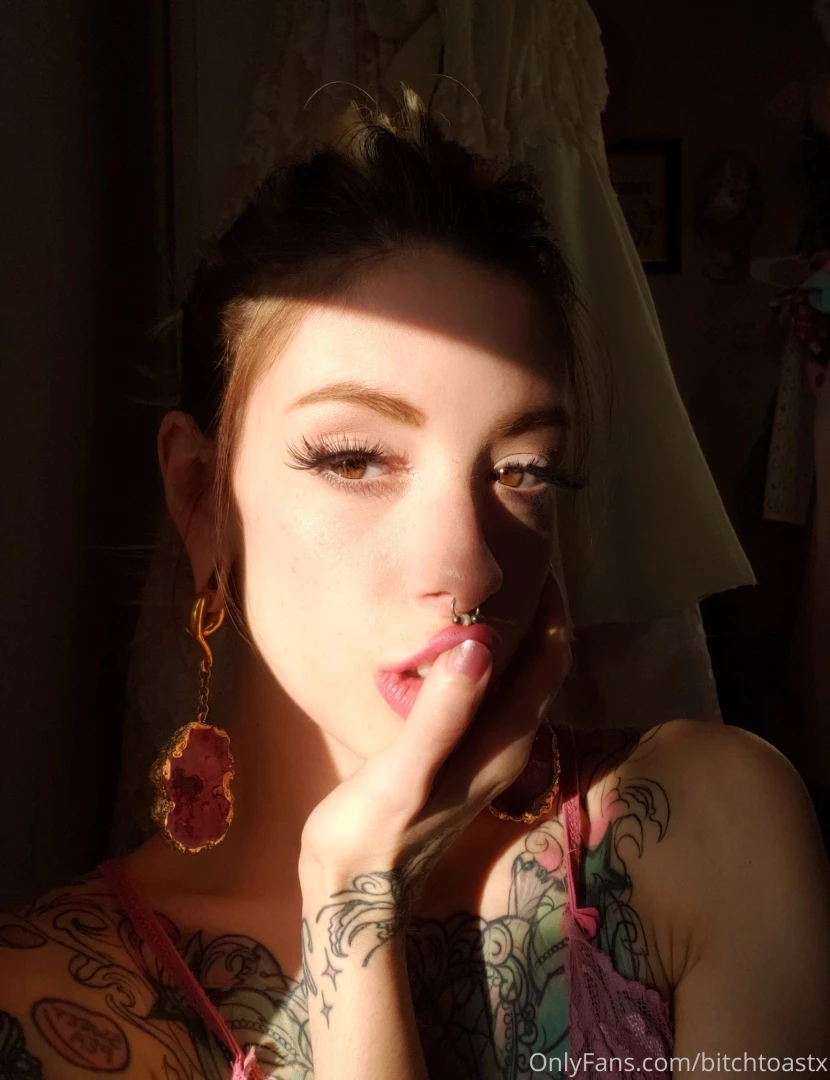 Golden hour and honey eyes i m thinking of doing a special livestream 